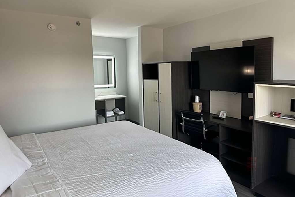 Super 8 By Wyndham Baltimore Northwest 객실 사진